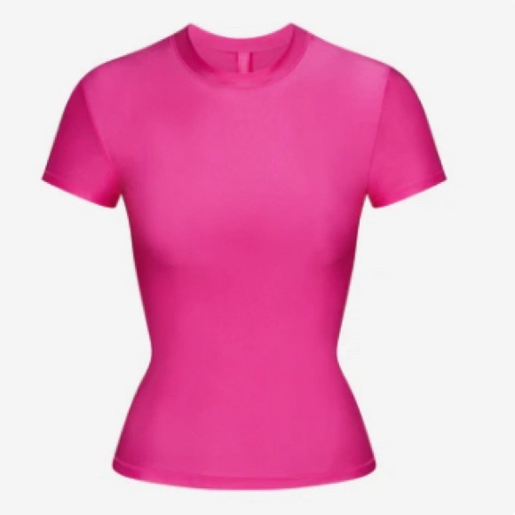 SKIMS Shine Spandex M Hot Pink Short Sleeve Crew Neck T-Shirt - Picture 1 of 10